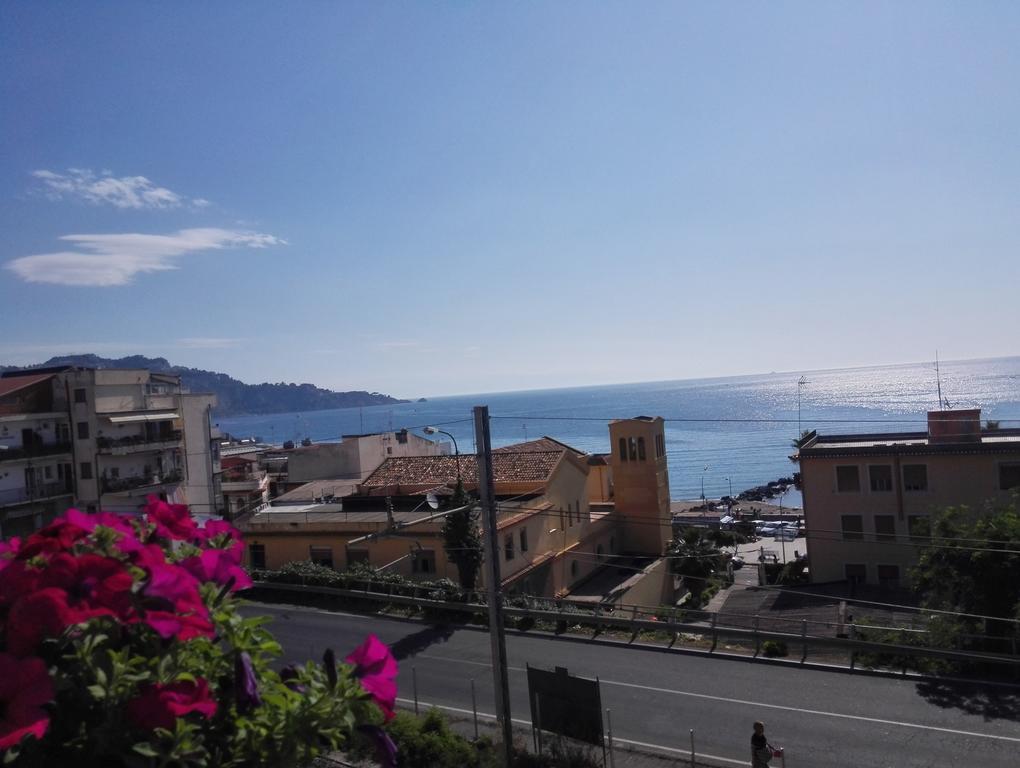 Naxos Apartments Giardini Naxos Εξωτερικό φωτογραφία